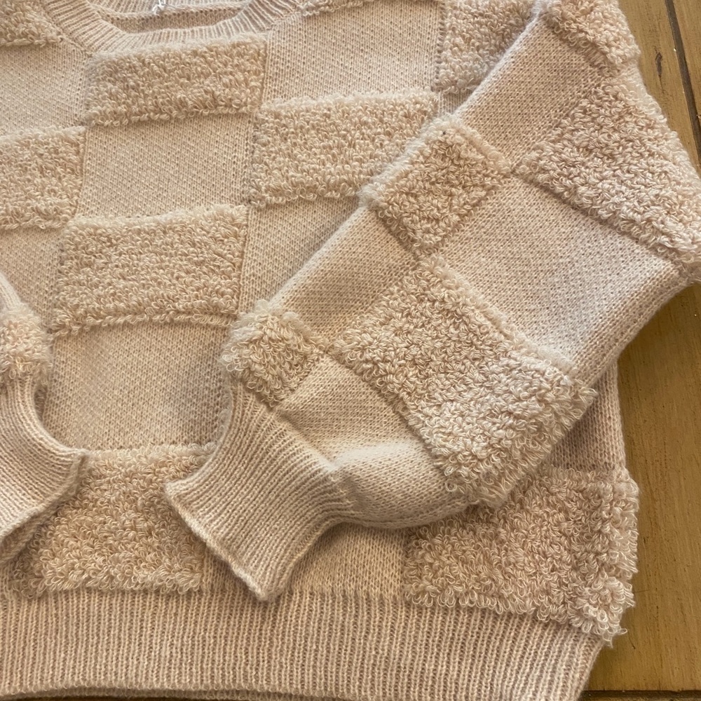 Women’s Cream Tan Checkered Textured Thick Sweater Pattern Winter New M-L - Picture 9 of 12